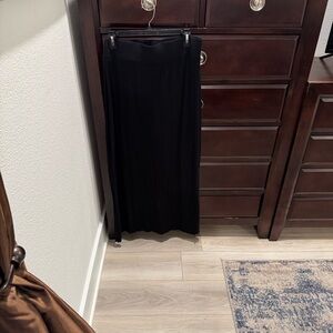 a.n.a Black Maxi Skirt — Straight Silhouette